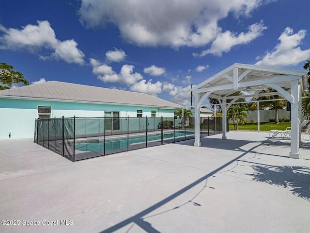 406 9th Ct, Vero Beach, FL 32962 - view of swimming pool with a patio