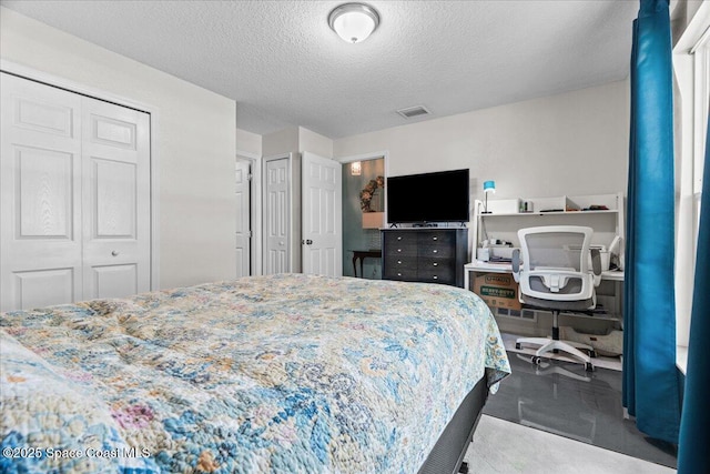 1787 Attilburgh Blvd, West Melbourne, FL 32904 - bedroom featuring a textured ceiling