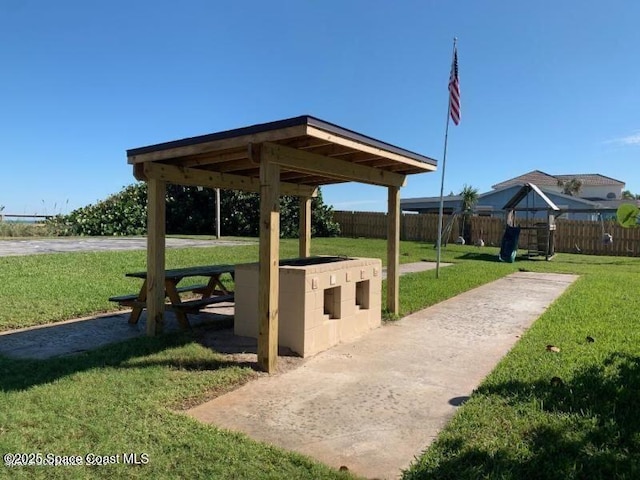 112 Carmen St, Melbourne Beach, FL 32951 - surrounding community with a gazebo