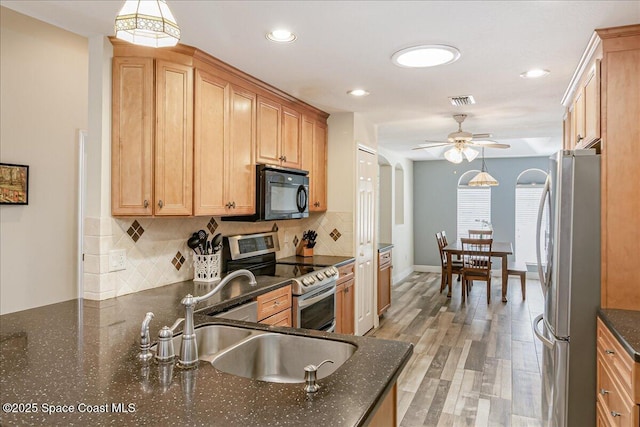 2805 Whistler St, Melbourne, FL 32904 - photo 16