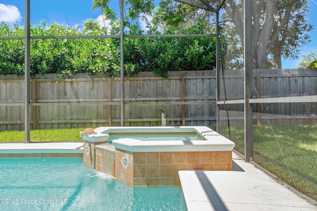 1014 Pelican Ln, Rockledge, FL 32955 - view of pool with a pool with connected hot tub