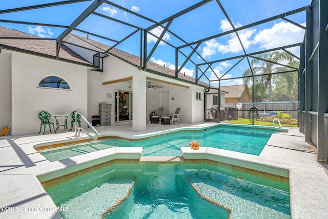 1014 Pelican Ln, Rockledge, FL 32955 - view of pool with a patio, a pool with connected hot tub, and ceiling fan