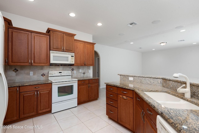 2423 Woodfield Cir, Melbourne, FL 32904 - photo 12