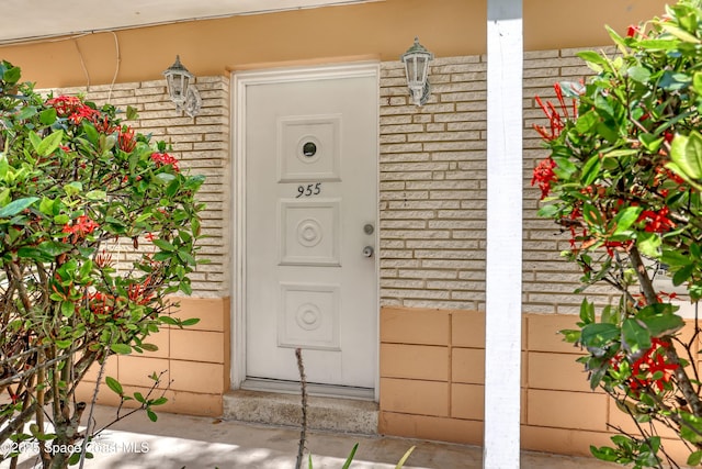 955 Samar Rd, Cocoa Beach, FL 32931 - doorway to property