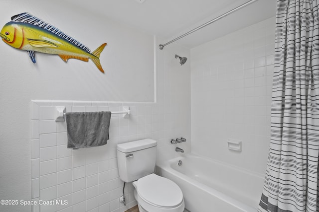 1525 Tuna St, Merritt Island, FL 32952 - bathroom featuring shower / bath combo and tile walls