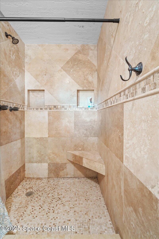 13 Lee St, Cocoa, FL 32926 - bathroom featuring a tile shower