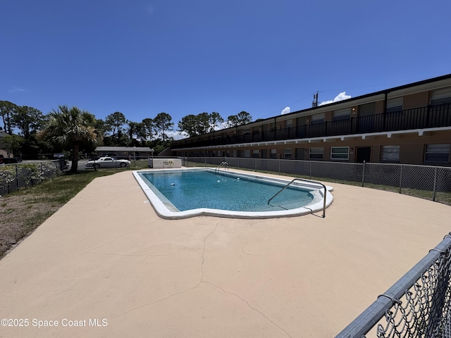 1721 Dixon Blvd Unit 36, Cocoa, FL 32922 - community pool featuring a patio area