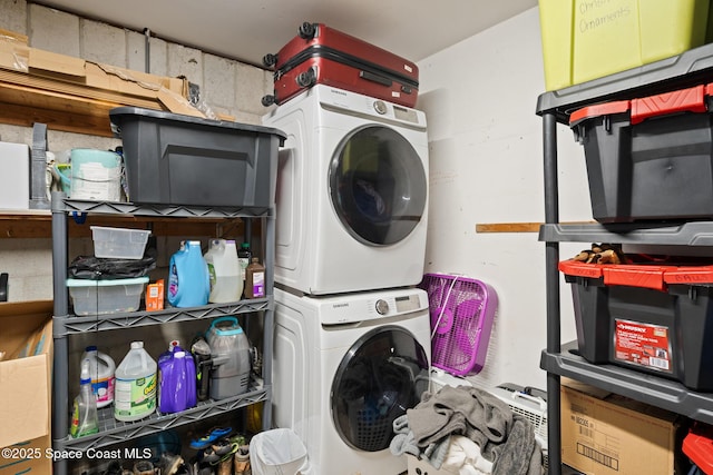 1949 36th Ave, Vero Beach, FL 32960 - washroom with estacked washer and dryer