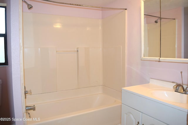 2508 Palmetto Dr, Cocoa, FL 32926 - bathroom with vanity and washtub / shower combination