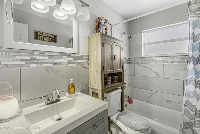 449 Amity Ave, Cocoa, FL 32927 - full bath with shower / bathtub combination with curtain and vanity