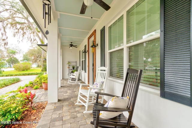 105 Azalea Cir, New Smyrna Beach, FL 32168 - porch with a ceiling fan