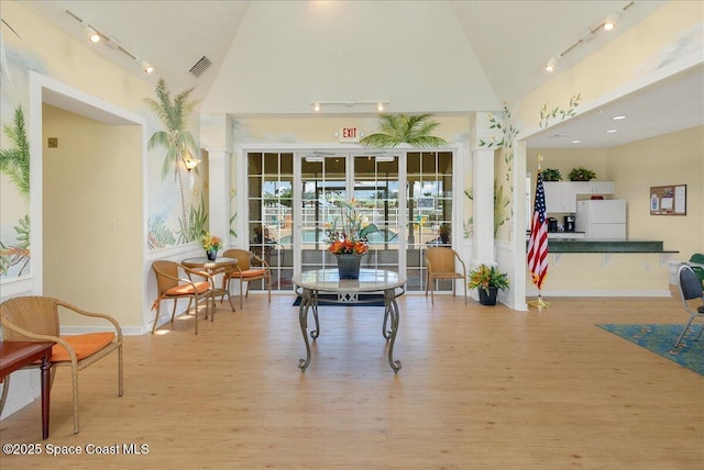 608 Lorelei Ave, Melbourne, FL 32901 - community lobby featuring high vaulted ceiling