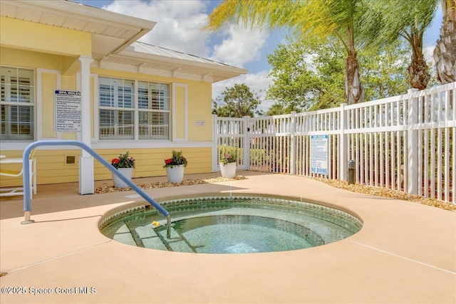 608 Lorelei Ave, Melbourne, FL 32901 - view of swimming pool featuring a community hot tub