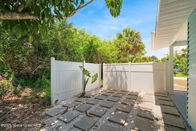1256 16th Ave SW, Vero Beach, FL 32962 - view of patio / terrace