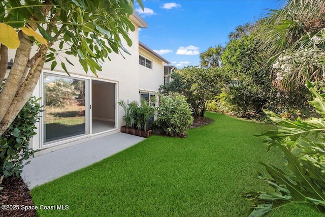 203 6th Ave Unit 9, Melbourne Beach, FL 32951 - view of green lawn