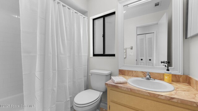 1734 Bluebird Ct, Melbourne, FL 32935 - full bath featuring vanity and shower / tub combo with curtain