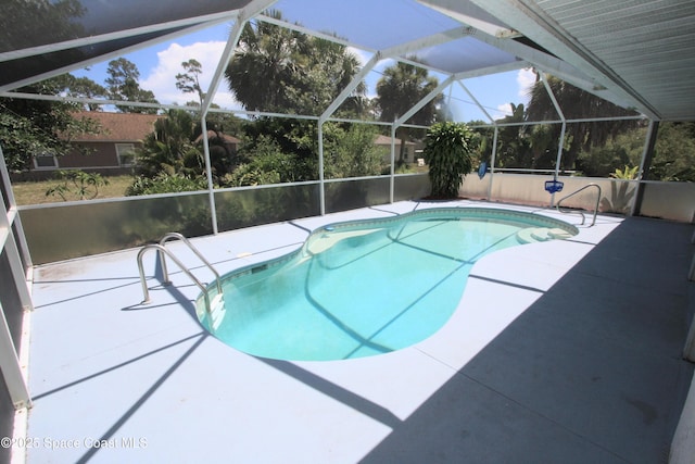 1366 17th Pl SW, Vero Beach, FL 32962 - swimming pool with a patio