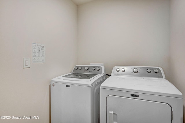 1689 Colorado St SE, Palm Bay, FL 32909 - washroom featuring independent washer and dryer