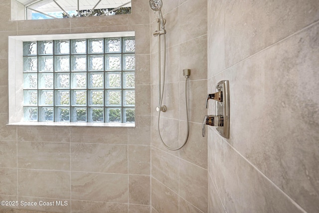 2604 Canary Isles Dr, Melbourne, FL 32901 - bathroom with tiled shower