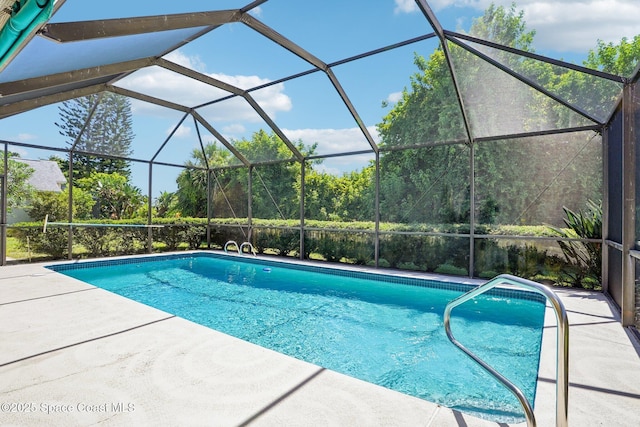 1526 Cypress Trace Dr, Melbourne, FL 32940 - swimming pool featuring a patio