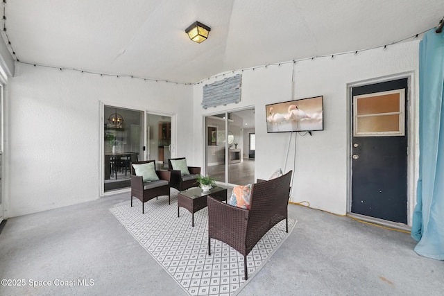 897 Hunters Creek Dr, Melbourne, FL 32904 - view of living area