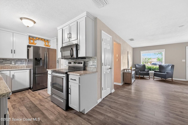 1390 Thoreau St, Titusville, FL 32780 - photo 5
