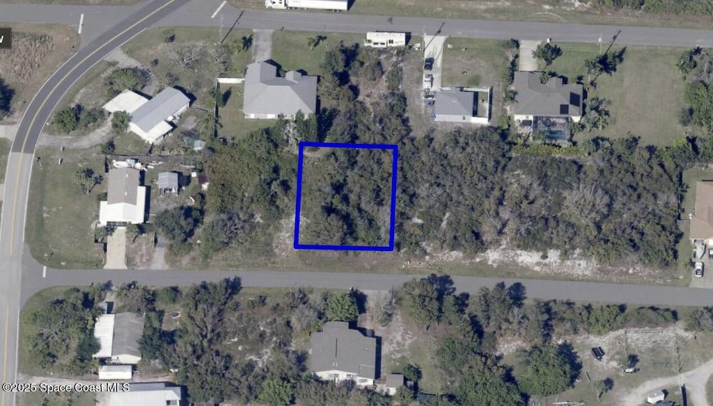 000 13th St, Micco, FL 32976