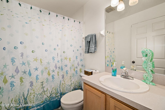 105 Ocean View Ln, Melbourne, FL 32903 - full bath featuring vanity and a shower with curtain