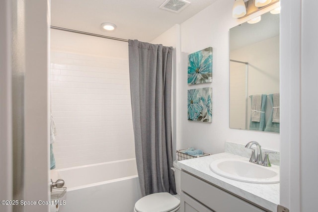 301 Latham St SE, Palm Bay, FL 32909 - full bathroom with vanity and shower / tub combo with curtain