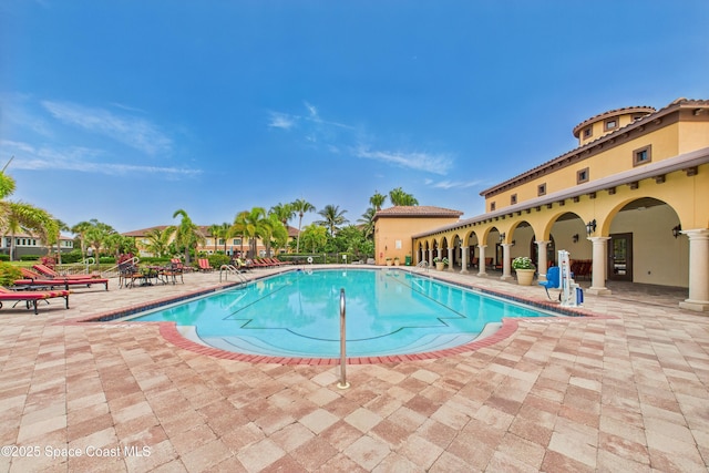 152 Clemente Dr, Satellite Beach, FL 32937 - community pool with a patio