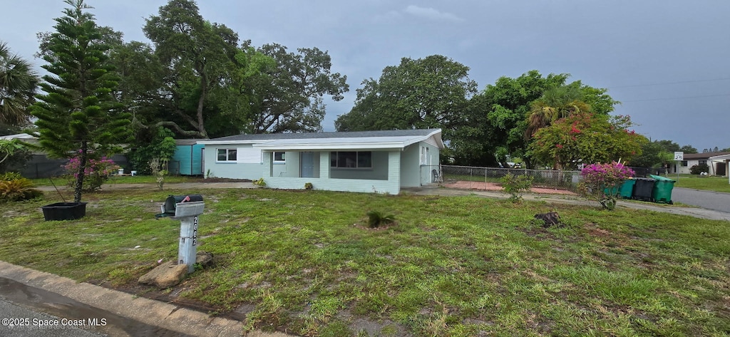 2062 E Cedarwood Dr, Melbourne, FL 32935 - view of front of home