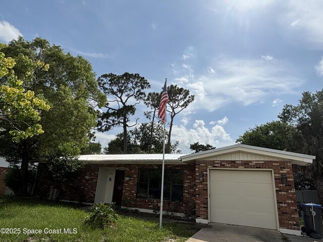 4370 Carlysle Ave, Titusville, FL 32780 - photo 2