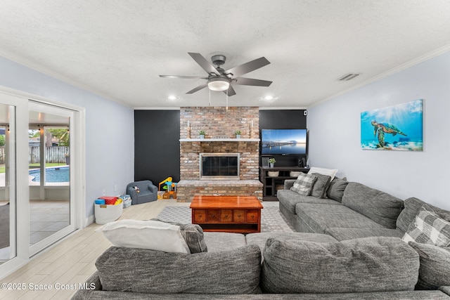 416 Catalina Ave NW, Palm Bay, FL 32907 - living area with wood finished floors, ceiling fan, crown molding, a textured ceiling, and recessed lighting