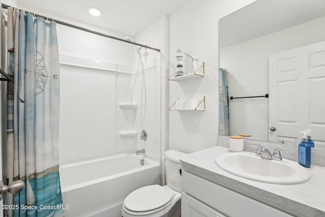 982 Pyracantha St NW, Palm Bay, FL 32907 - full bathroom featuring shower / bathtub combination with curtain and vanity