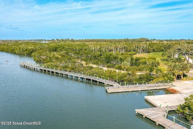 172 Whaler Dr, Melbourne Beach, FL 32951 - bird's eye view of a large body of water