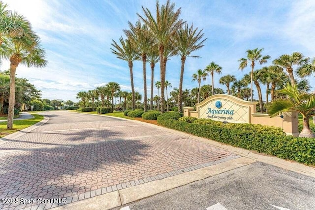 172 Whaler Dr, Melbourne Beach, FL 32951 - view of street with curbs