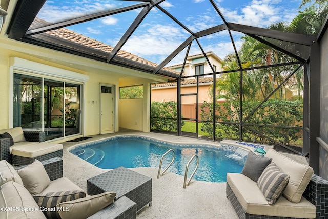 172 Whaler Dr, Melbourne Beach, FL 32951 - swimming pool featuring a hot tub, glass enclosure, and a patio area