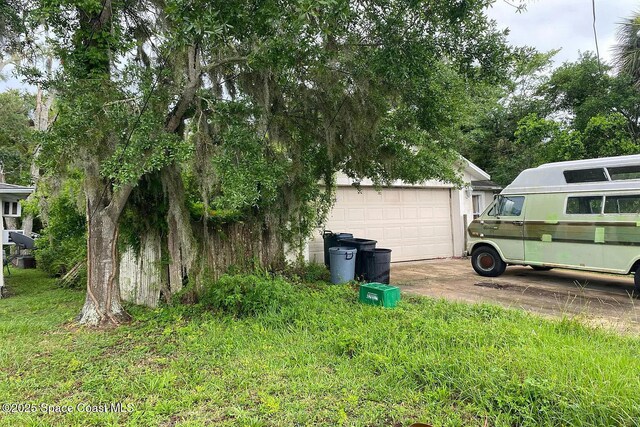 250 Willow Pl, Ormond Beach, FL 32174 - view of garage