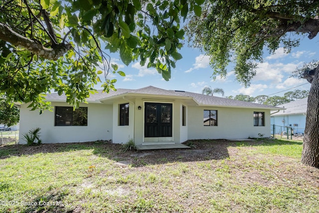 127 Friar Ct, Sebastian, FL 32958 - ranch-style home with stucco siding