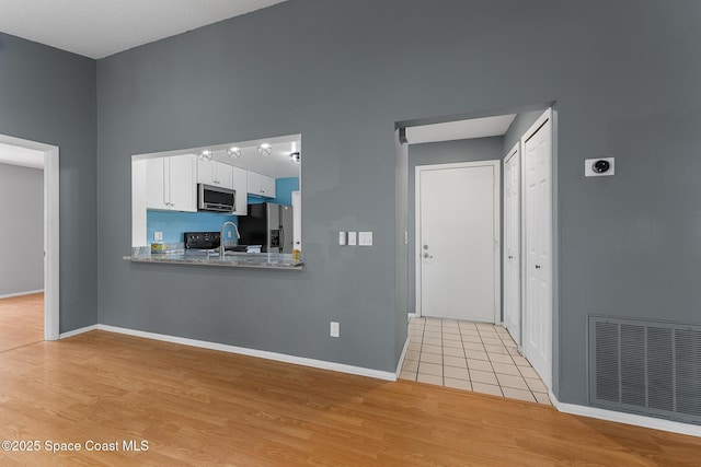 3403 Mazur Dr, Melbourne, FL 32901 - photo 6