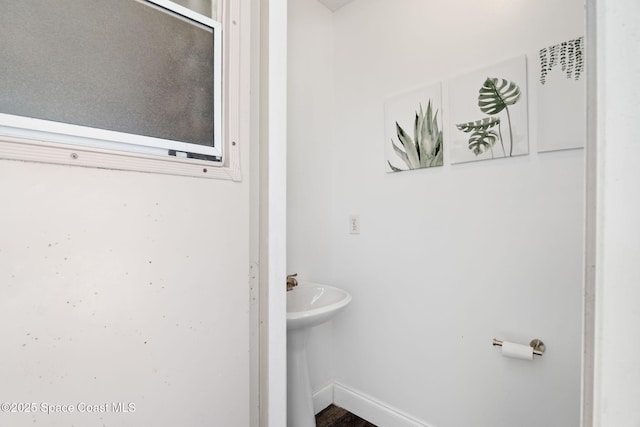 405 Lake View Ln, Grant-Valkaria, FL 32909 - bathroom featuring baseboards