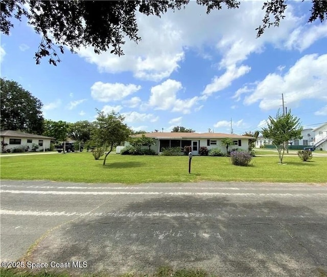 612 E Pearce Ave, Eagle Lake, FL 33839 - photo 2
