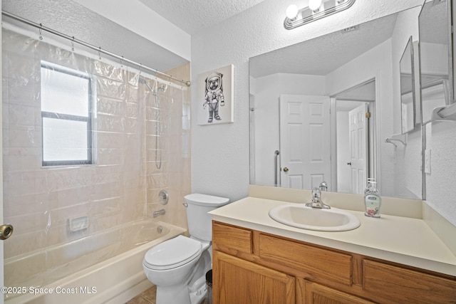 3375 Bryce St, Cocoa, FL 32926 - full bath featuring a textured wall, vanity, shower / tub combo with curtain, and a textured ceiling