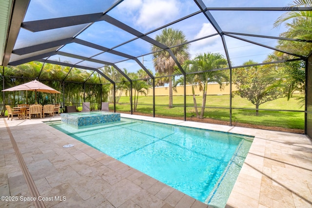 5337 Indigo Crossing Dr, Rockledge, FL 32955 - view of pool featuring a patio area, a pool with connected hot tub, a yard, and a lanai