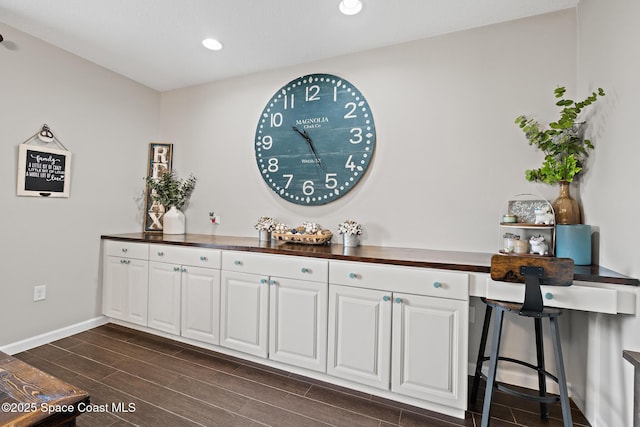 739 Fiddleleaf Cir, Melbourne, FL 32904 - bar area with dark wood finished floors and recessed lighting