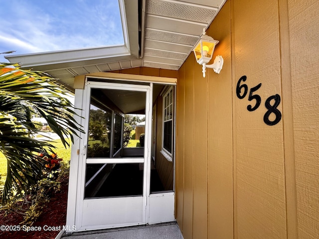 658 Ervin St, Sebastian, FL 32958 - exterior view