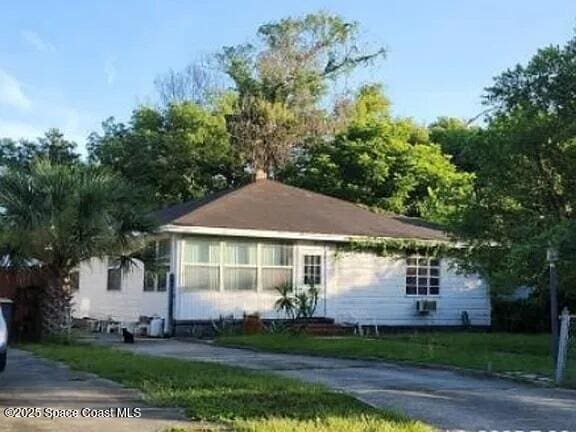 8020 Oakwood St, Jacksonville, FL 32208 - photo 1