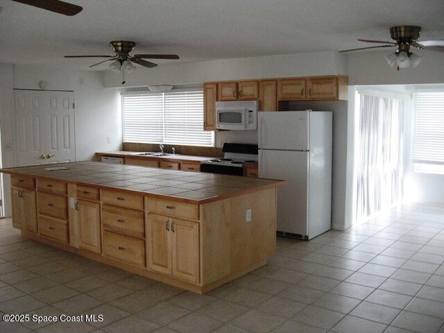 215 Pelican Dr, Melbourne Beach, FL 32951 - photo 3