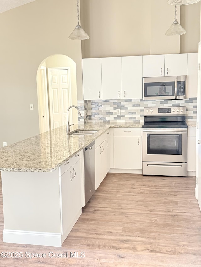 833 Crestwood Ave, Titusville, FL 32796 - photo 2