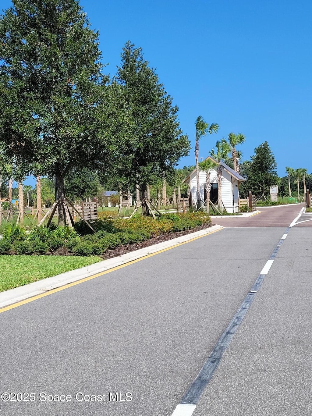 8151 Waxwing Cir, Melbourne, FL 32940 - photo 4